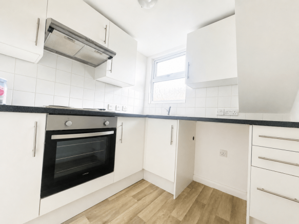 1 Bedroom Flat, Gillingham High Street