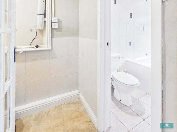 3 bed Semi-Detached for sale Image 12