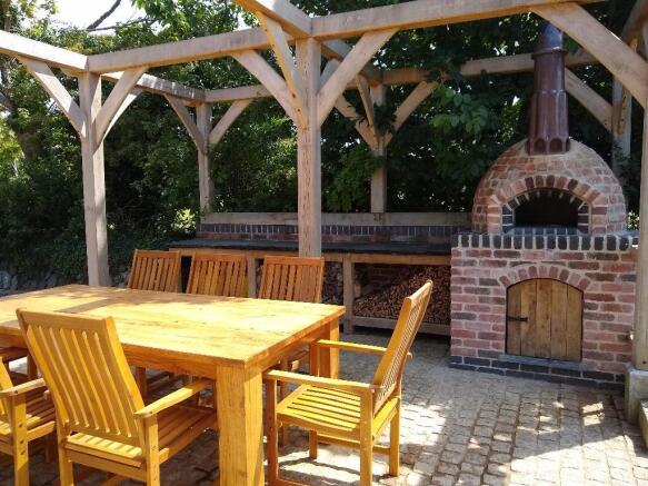 PIZZA OVEN