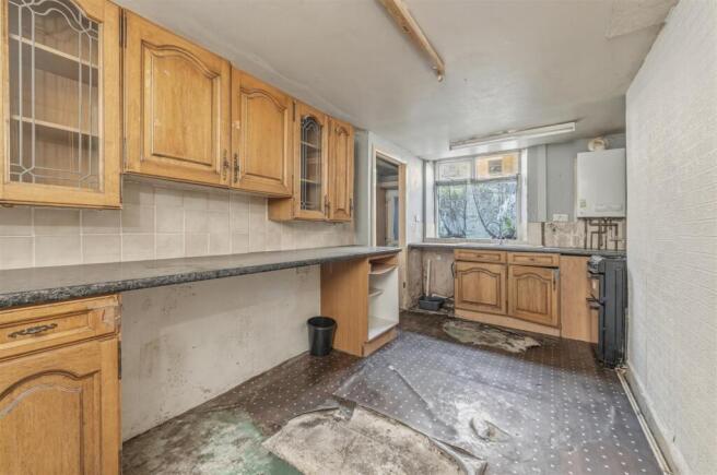 2 bed Terraced for sale Image 10