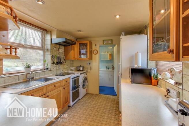 KITCHEN: