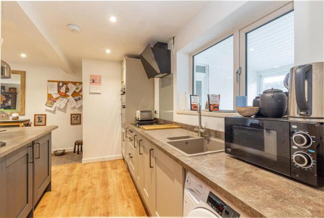 Kitchen-3.jpg