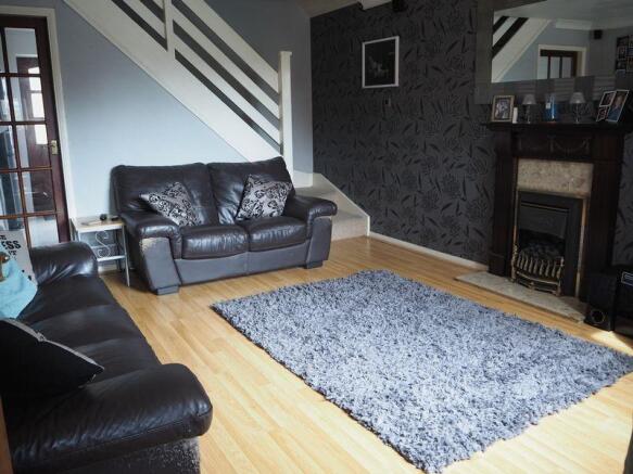 Living Room Pic 3