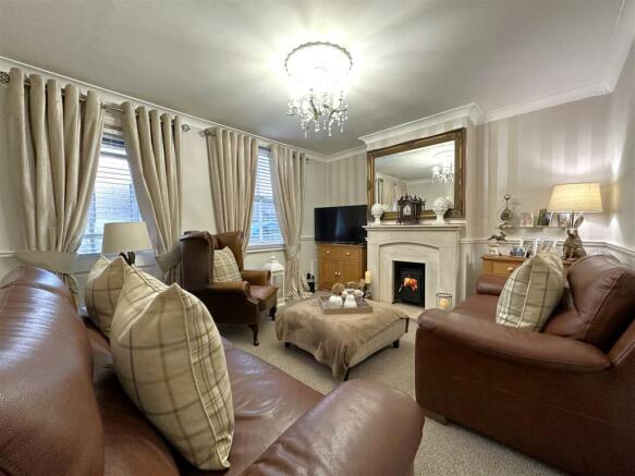 Lovely Lounge 606