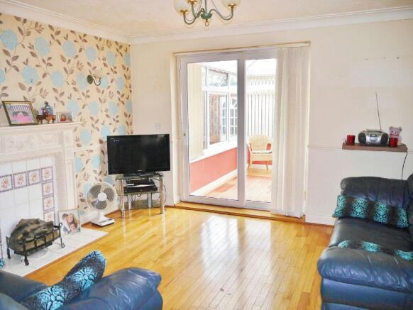 Lounge Photo 2