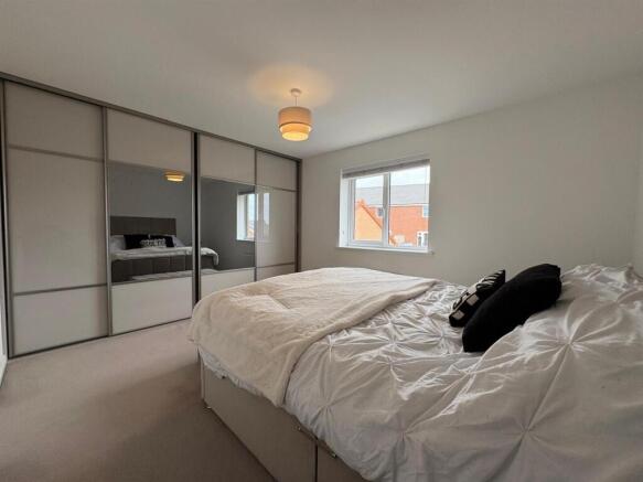 2 bed Semi-Detached for sale Image 6
