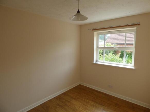 Bedroom 2.JPG