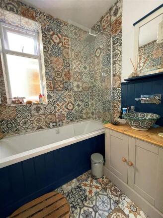 Modern bathroom