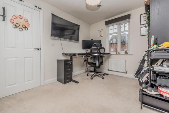 4 bed Semi-Detached for sale Image 12