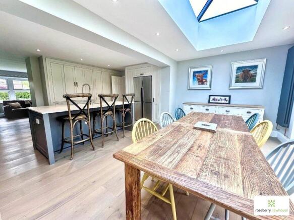 3 bed Bungalow for sale Image 8