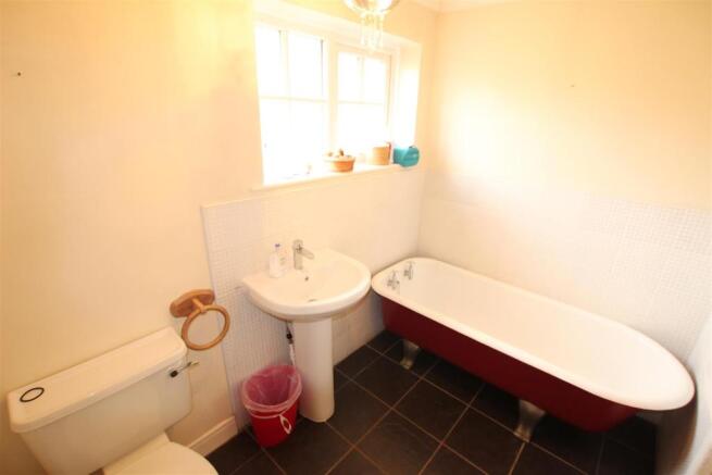 Bathroom.JPG