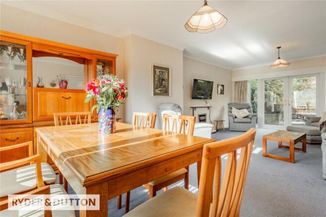 5 bed Detached for sale Image 10