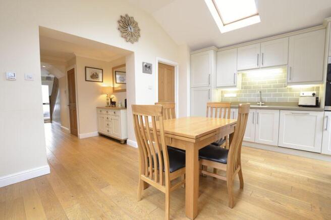 Kitchen/Dining...