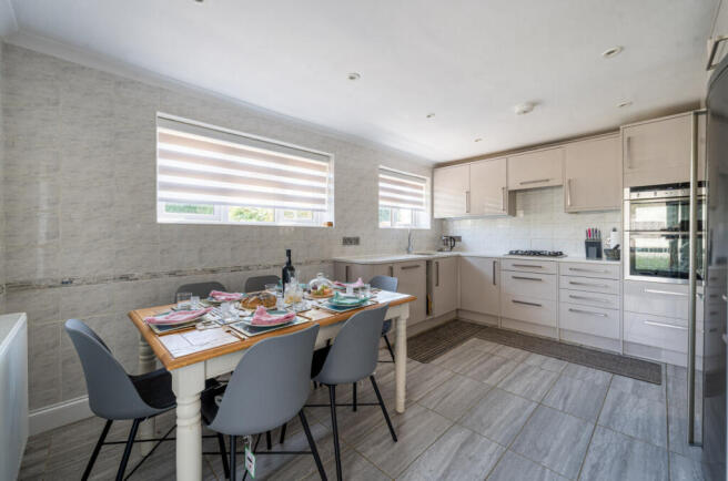 1317352-15-686fa0...