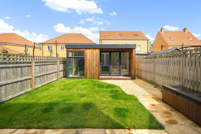 2 bed Semi-Detached for sale Image 6