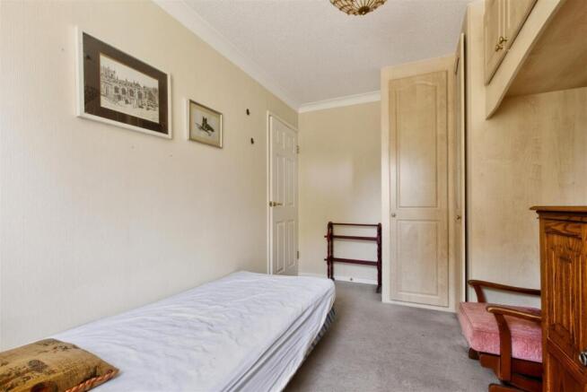 3 bed Apartment for sale Image 12