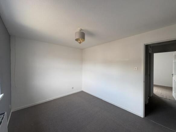 2 bed House to rent Image 9