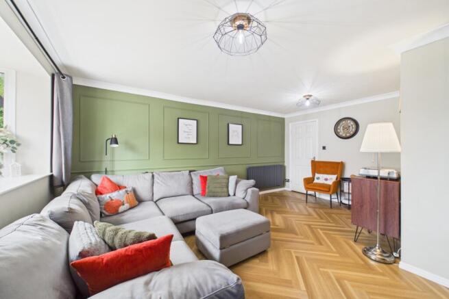 4 bed Detached for sale Image 5