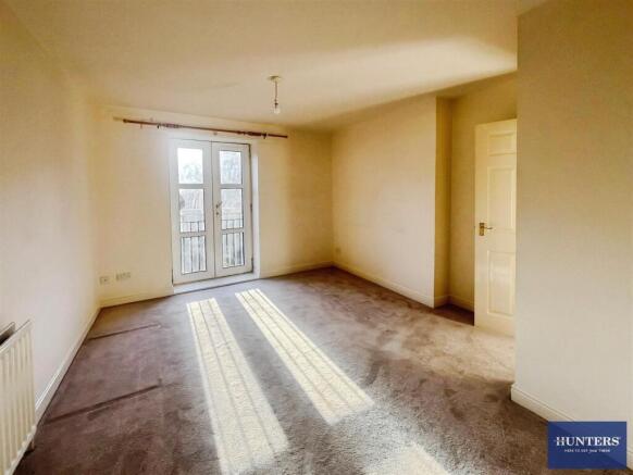 2 bed Apartment for sale Image 8