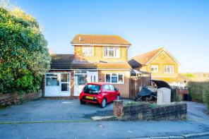 54b, Beechwood Road, Knaphill, Woking GU21 2DB
