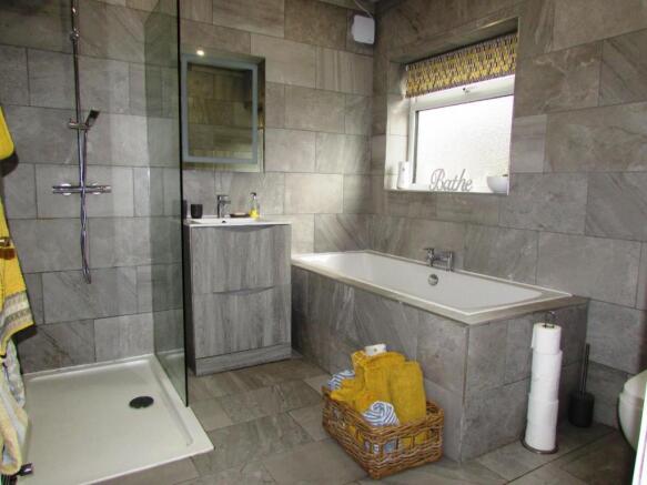 RupertSt7bath1.JPG