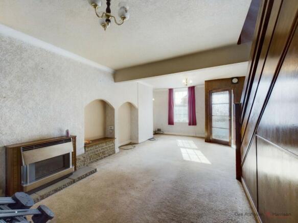 Lounge/Dining Area