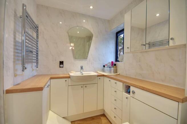 En suite Shower R...