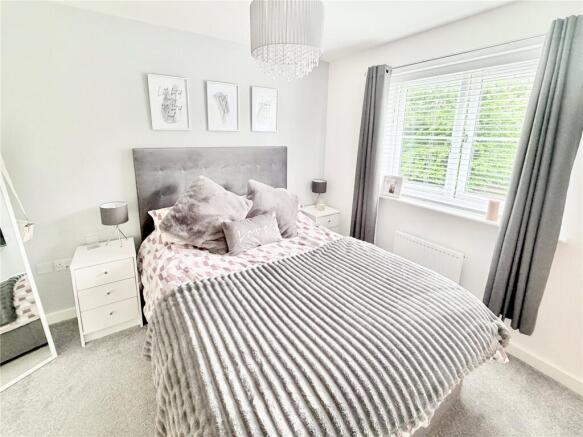 3 bed House for sale Image 9