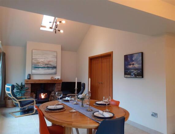 Dining area.jpg
