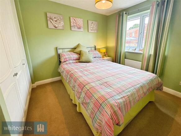 4 bed Detached for sale Image 9