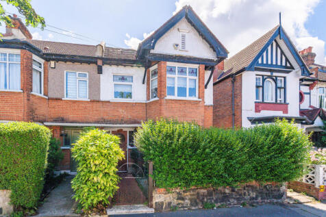 Lyndhurst Road, Thornton Heath, CR7