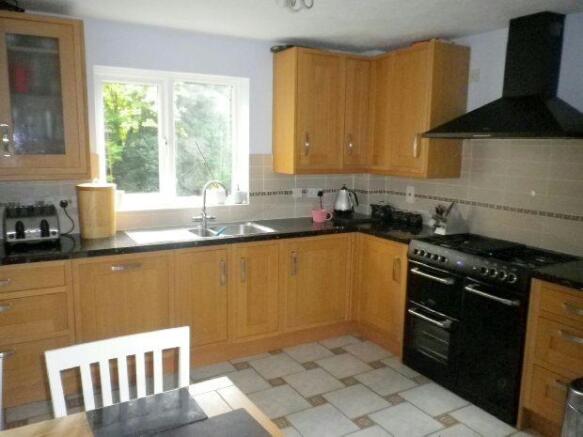 Refitted Kitchen/Bre