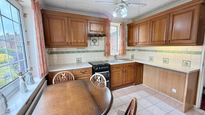 2 bed Semi-Detached for sale Image 7