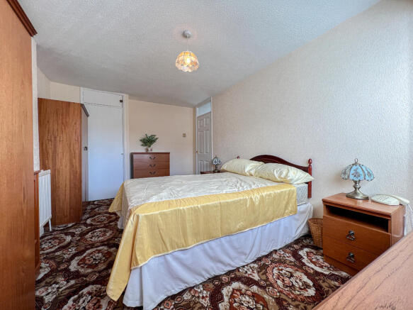 2 Amyand Drive - Bed 1 (2)