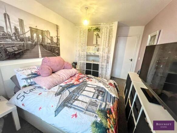2 bed Apartment for sale Image 7
