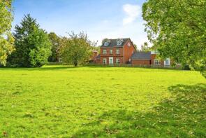 37, Wyndham Wood Close, Fradley, Lichfield WS13 8UZ