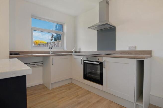 Kitchen 2.jpg