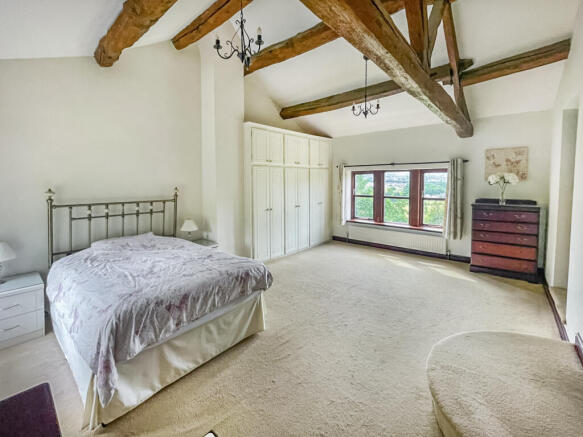 4 bed Semi-Detached for sale Image 10
