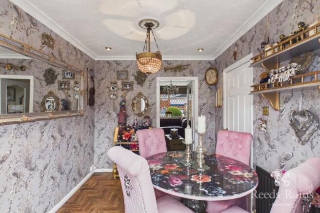 3 bed Semi-Detached for sale Image 10