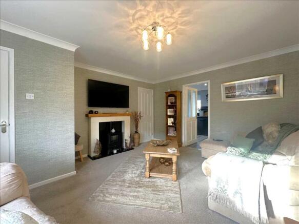 3 bed House for sale Image 5