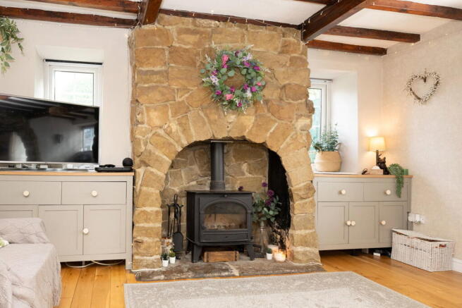 4 bed Semi-Detached for sale Image 7