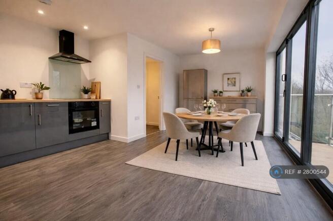 3 bed Semi-Detached to rent Image 4