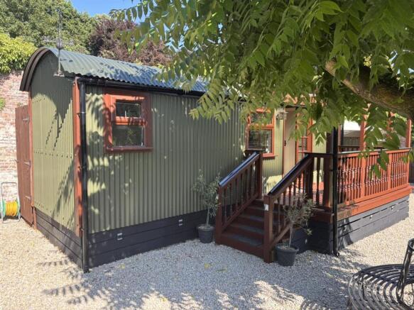 1 bed Detached Bungalow to rent Image 10
