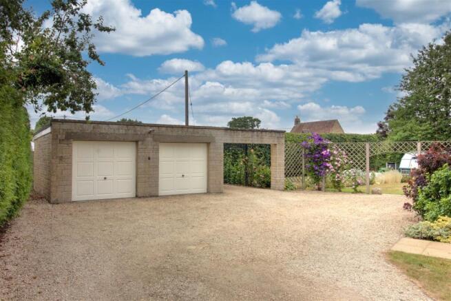 Garage and car port