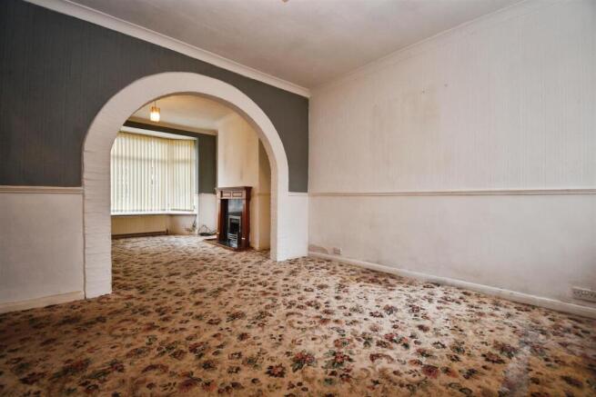 Open plan lounge / dining room