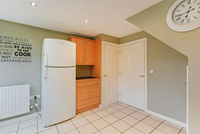 3 bed Town House for sale Image 5