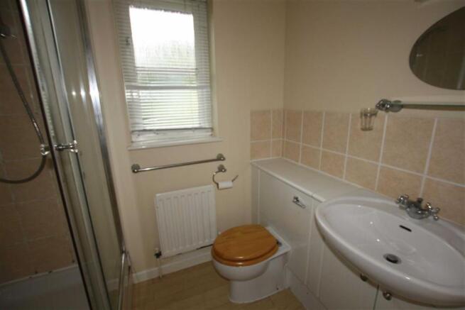Master Bed En Suite