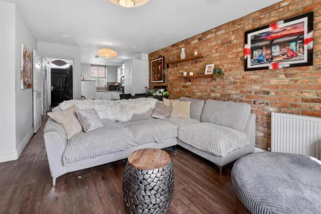4 bed Terraced for sale Image 6