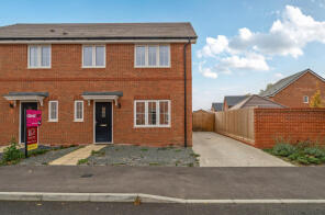 15, Brambling Grove, Finchwood Park RG40 4BS