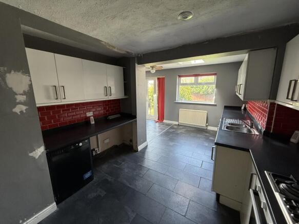 3 bed Semi-Detached for sale Image 7